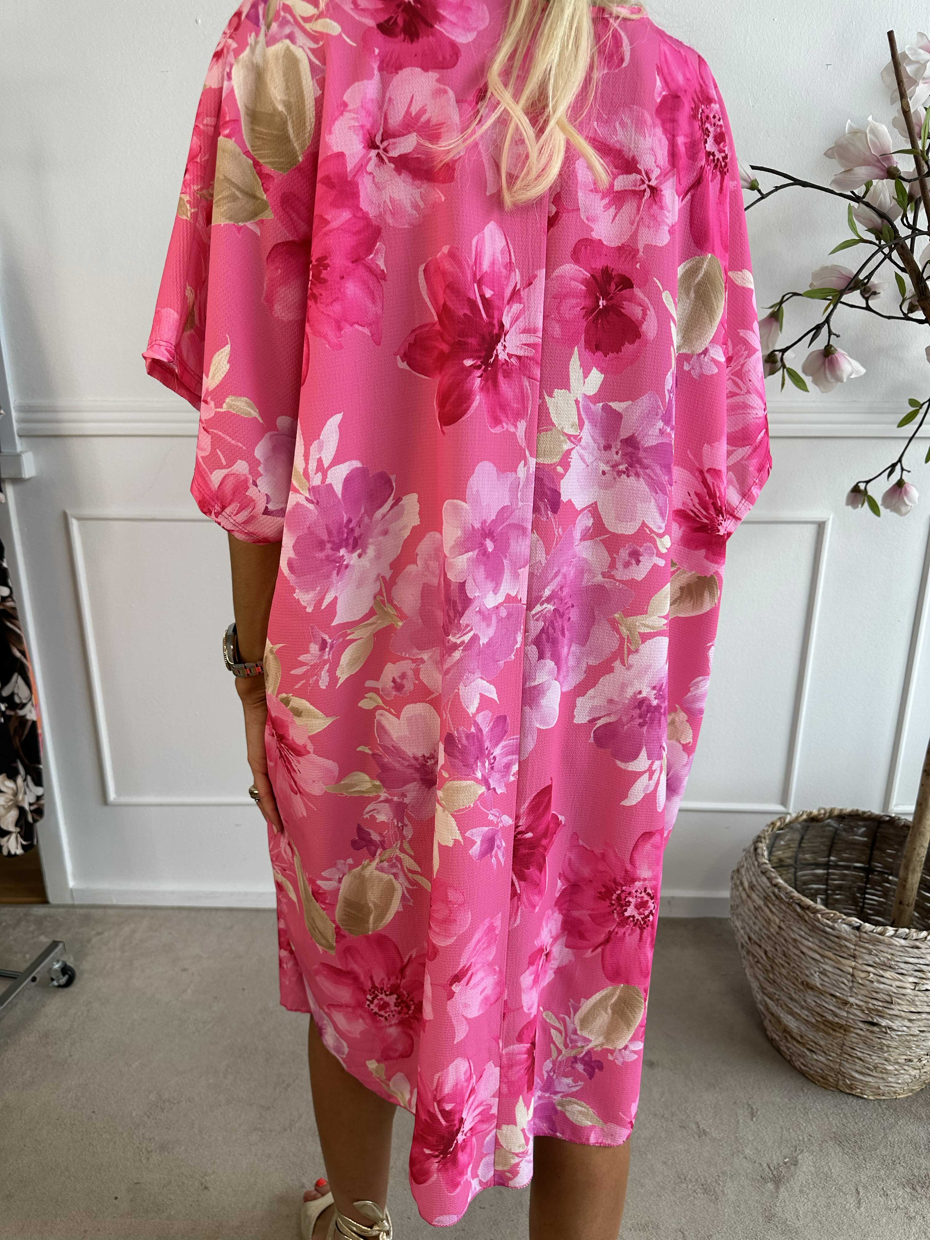 Mallie - Skjortekjole med blomsterprint med v-udskæring